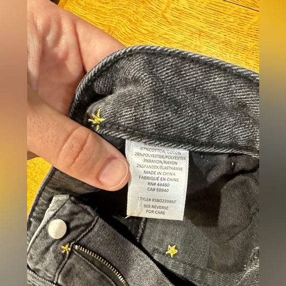 Tinseltown Distressed Black Decorative Jeans - Picture 7 of 7